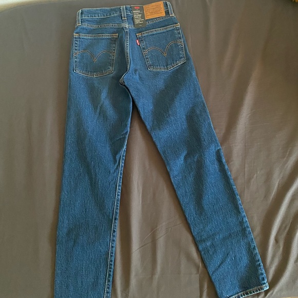 Levi’s Wedgie Jeans - Picture 6 of 7